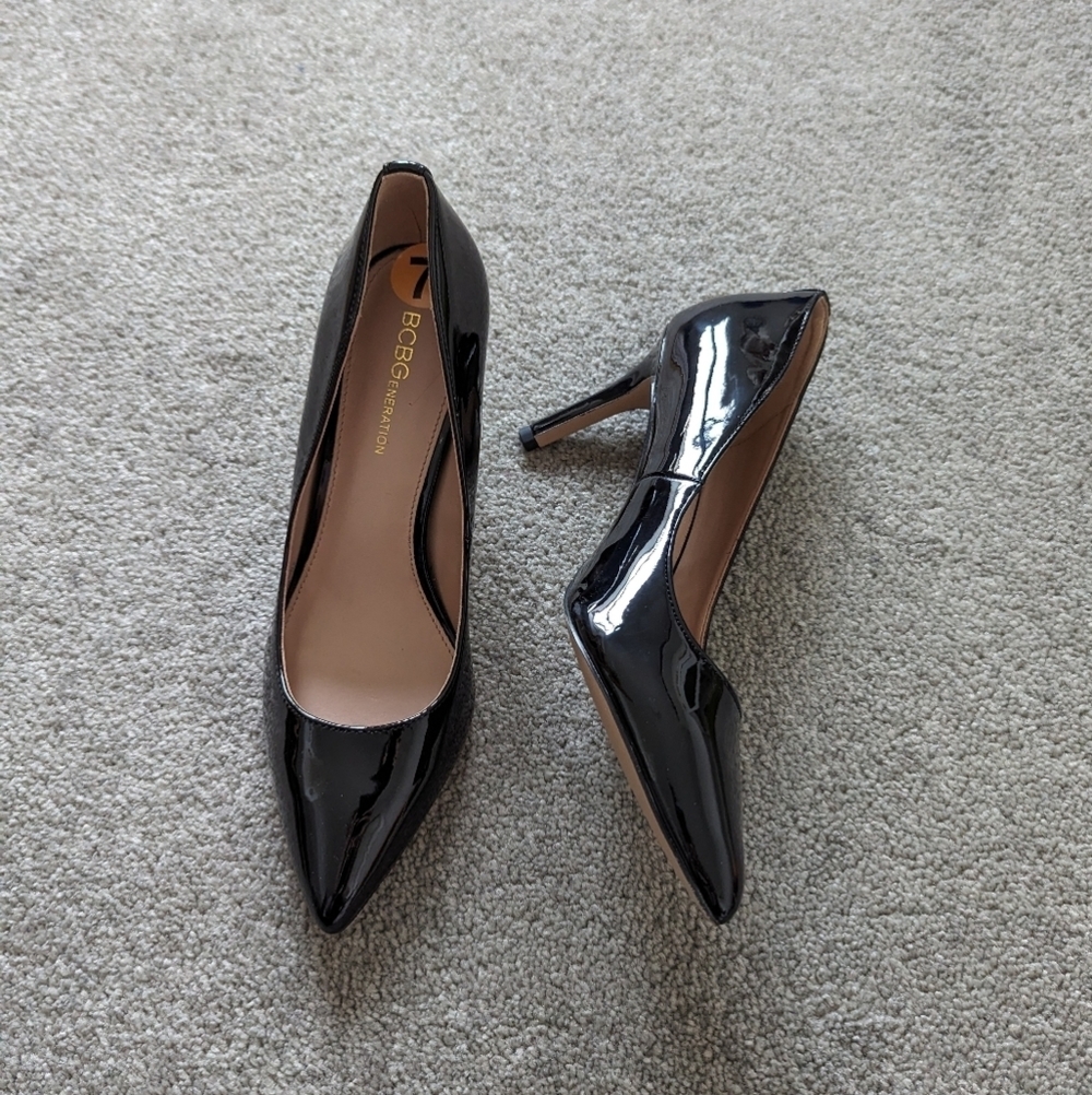 BCBGeneration black shiny heels Size 7 NEW